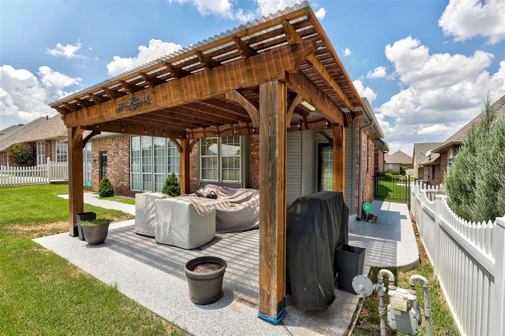16708 Covington Manor Property Photo 42
