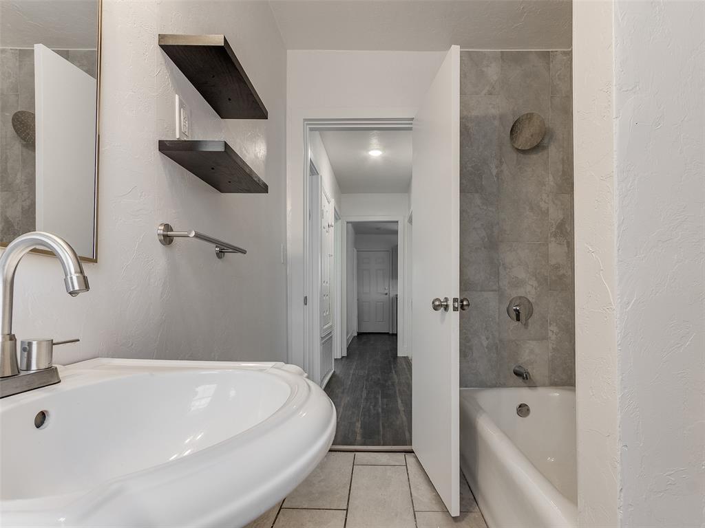 1908 N Blackwelder Avenue Property Photo 22
