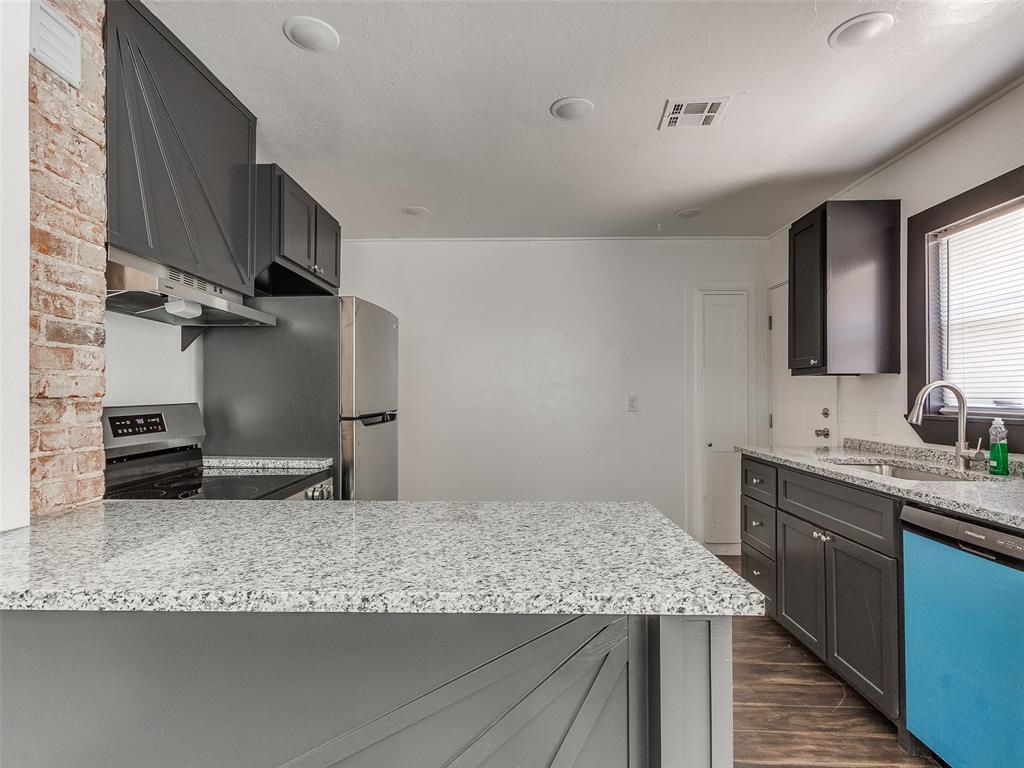1908 N Blackwelder Avenue Property Photo 34