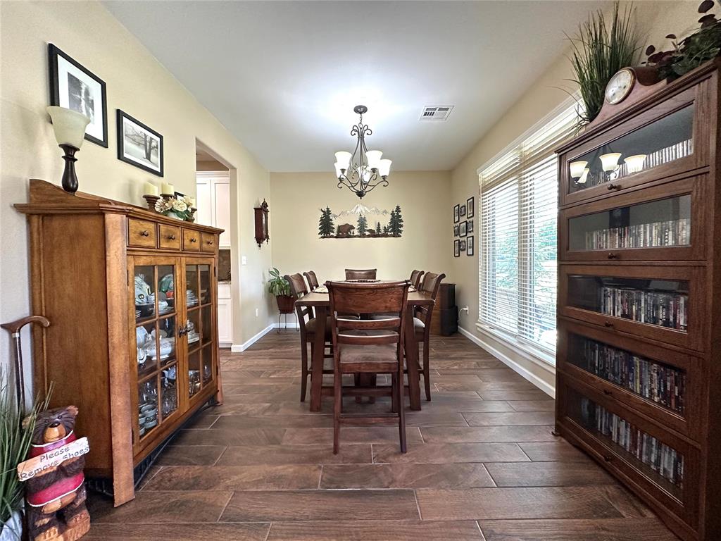 9565 N Bryan Road Property Photo 4