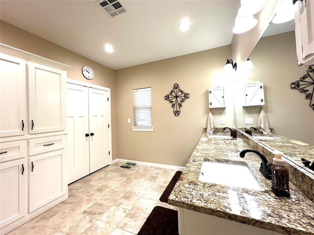 9565 N Bryan Road Property Photo 25