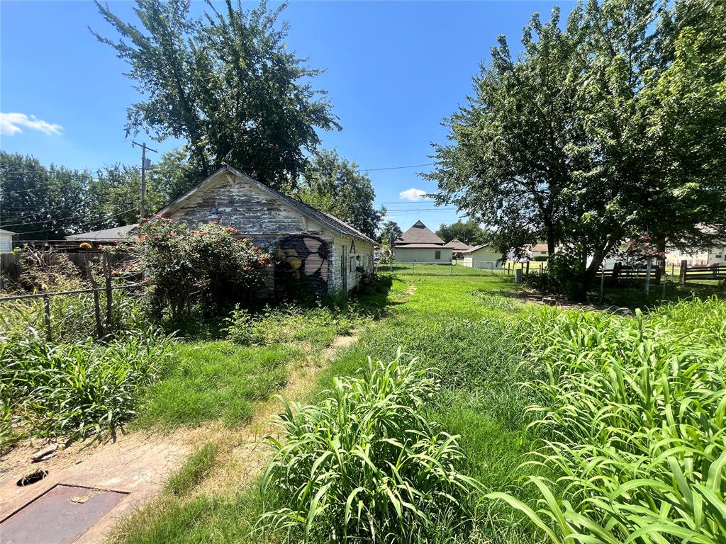 1309 W Elm Avenue Property Photo 6