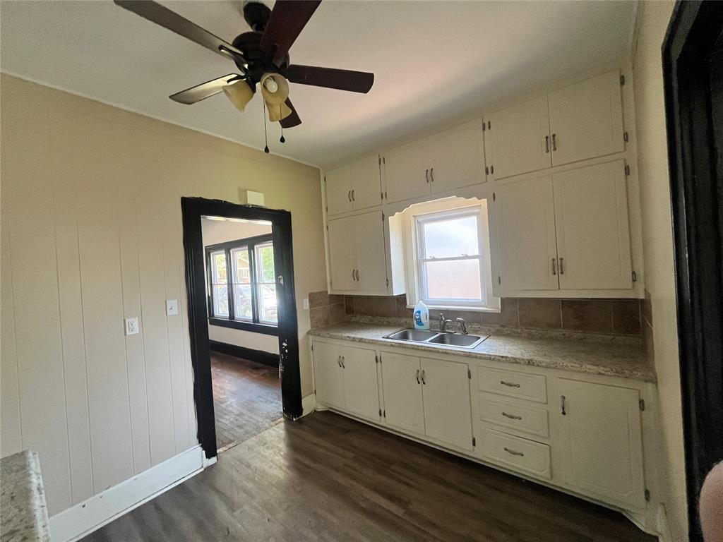 1309 W Elm Avenue Property Photo 19