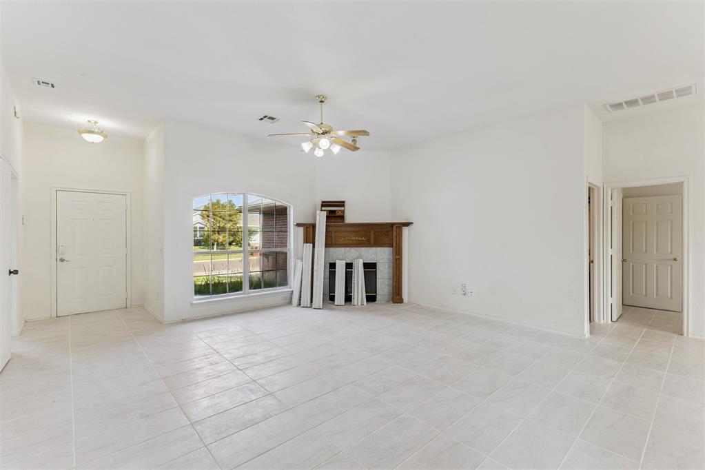 1833 Parkridge Drive Property Photo 4