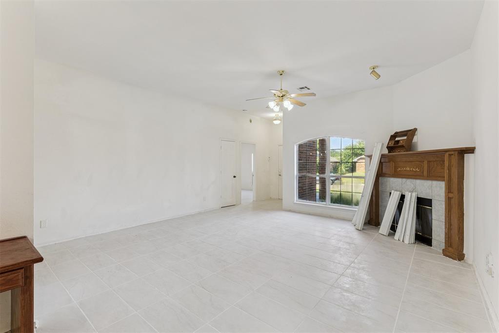 1833 Parkridge Drive Property Photo 5