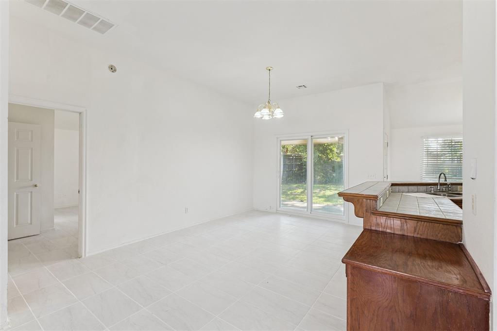 1833 Parkridge Drive Property Photo 11