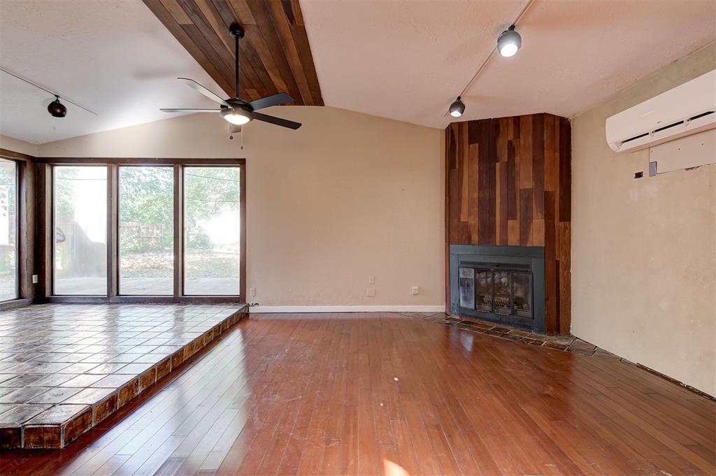 1519 Charles Street Property Photo 8