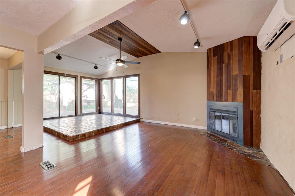 1519 Charles Street Property Photo 9
