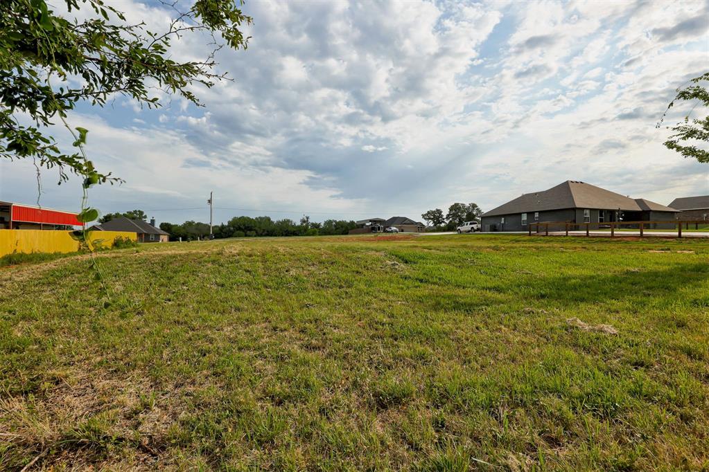 2303 County Road 1332 Property Photo 13