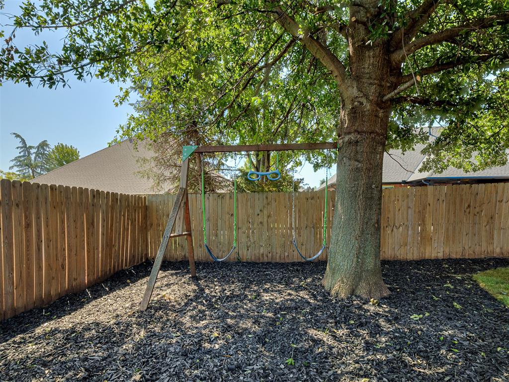 13150 Red Oak Drive Property Photo 44