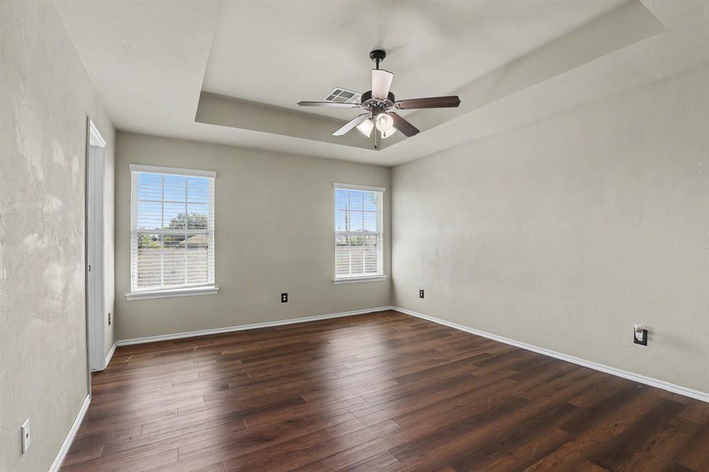908 Denmark Street Property Photo 4