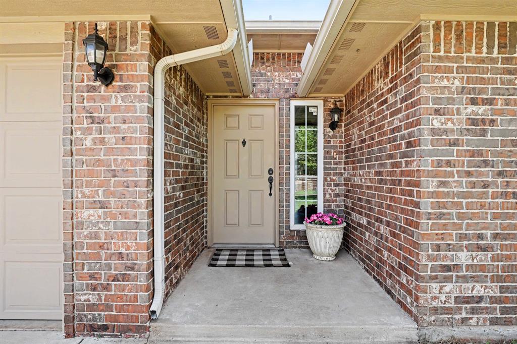 908 Denmark Street Property Photo 7