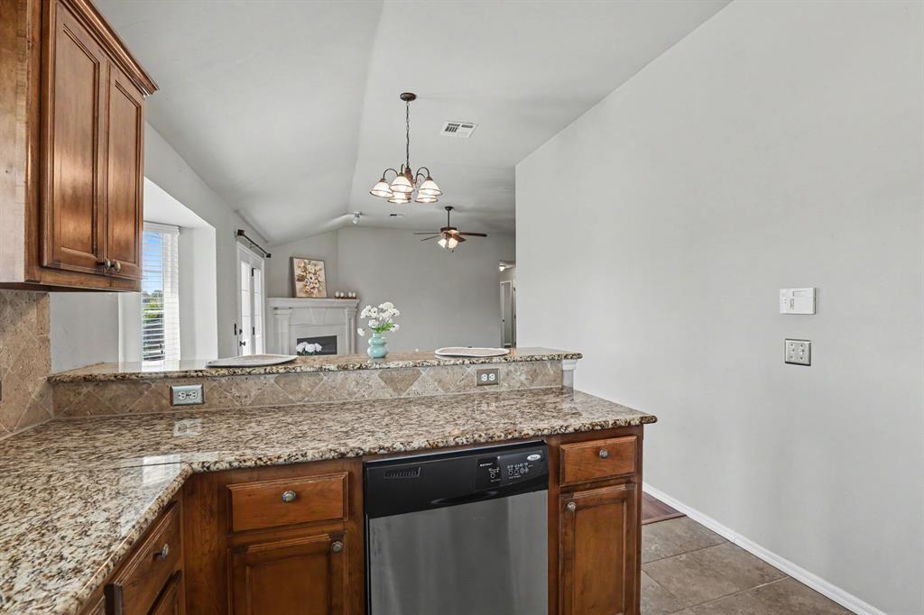 908 Denmark Street Property Photo 13