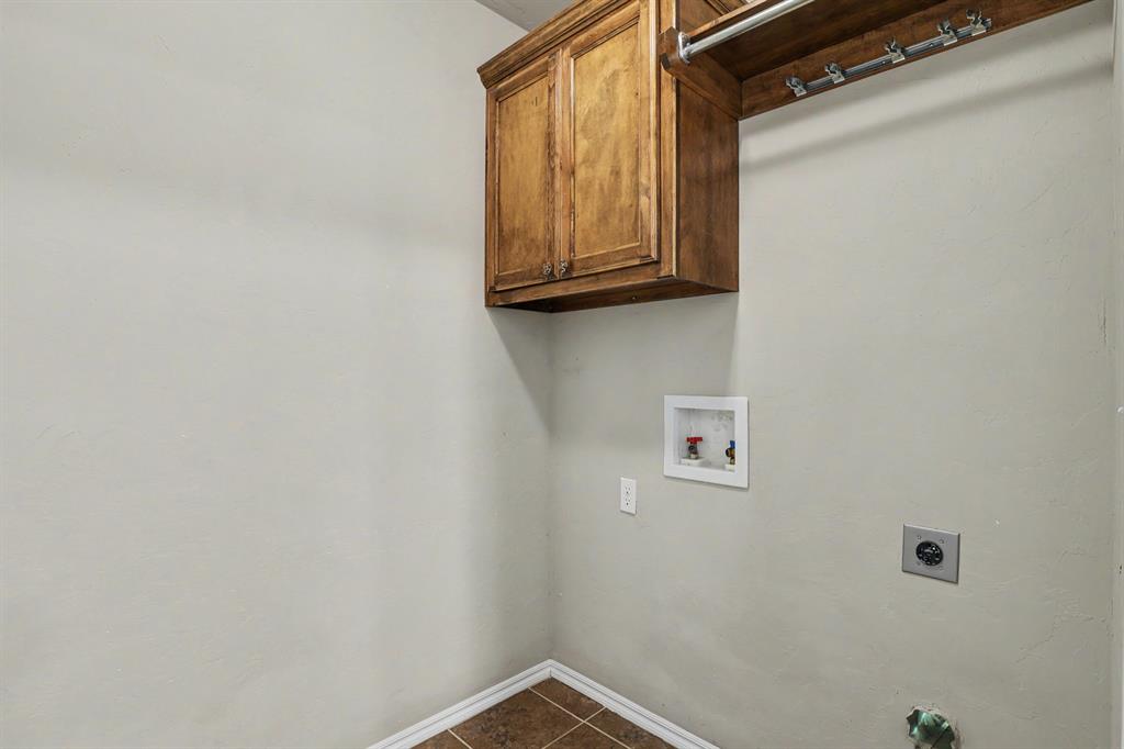 908 Denmark Street Property Photo 22