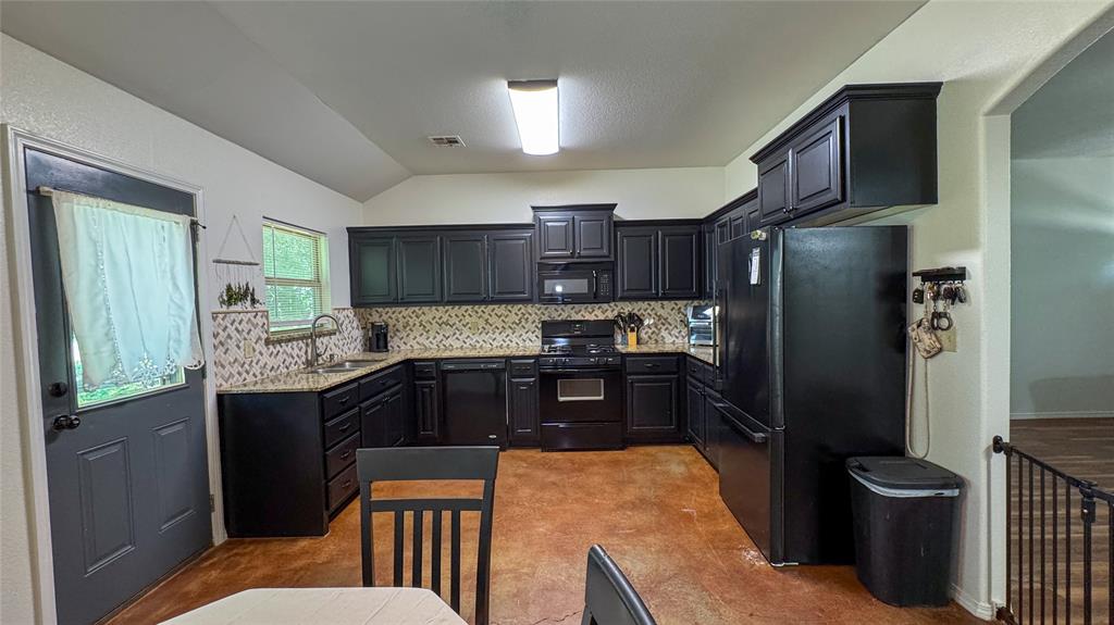 407 E Carlos Avenue Property Photo 17