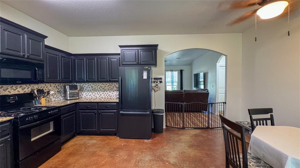 407 E Carlos Avenue Property Photo 20