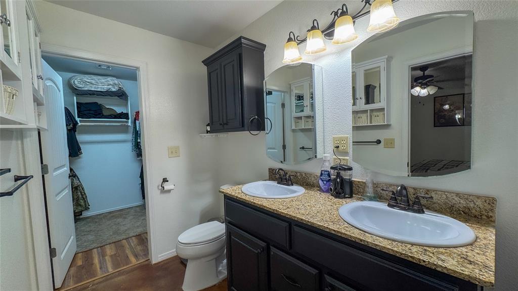 407 E Carlos Avenue Property Photo 25