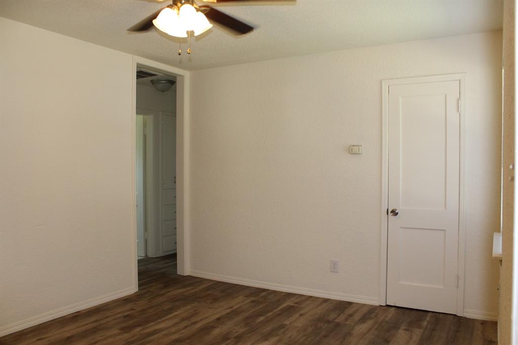 764 E Rose Drive Property Photo 2