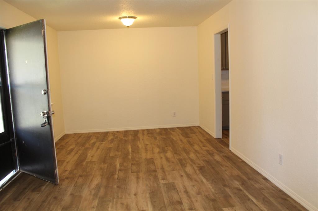 764 E Rose Drive Property Photo 3
