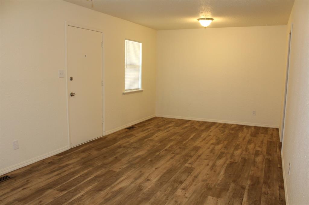 764 E Rose Drive Property Photo 4