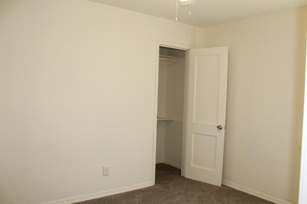 764 E Rose Drive Property Photo 8