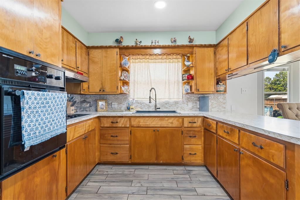 515 S Kerr Avenue Property Photo 3