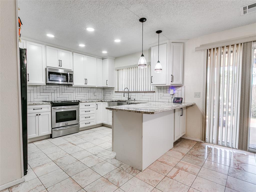 10134 Southridge Drive Property Photo 8