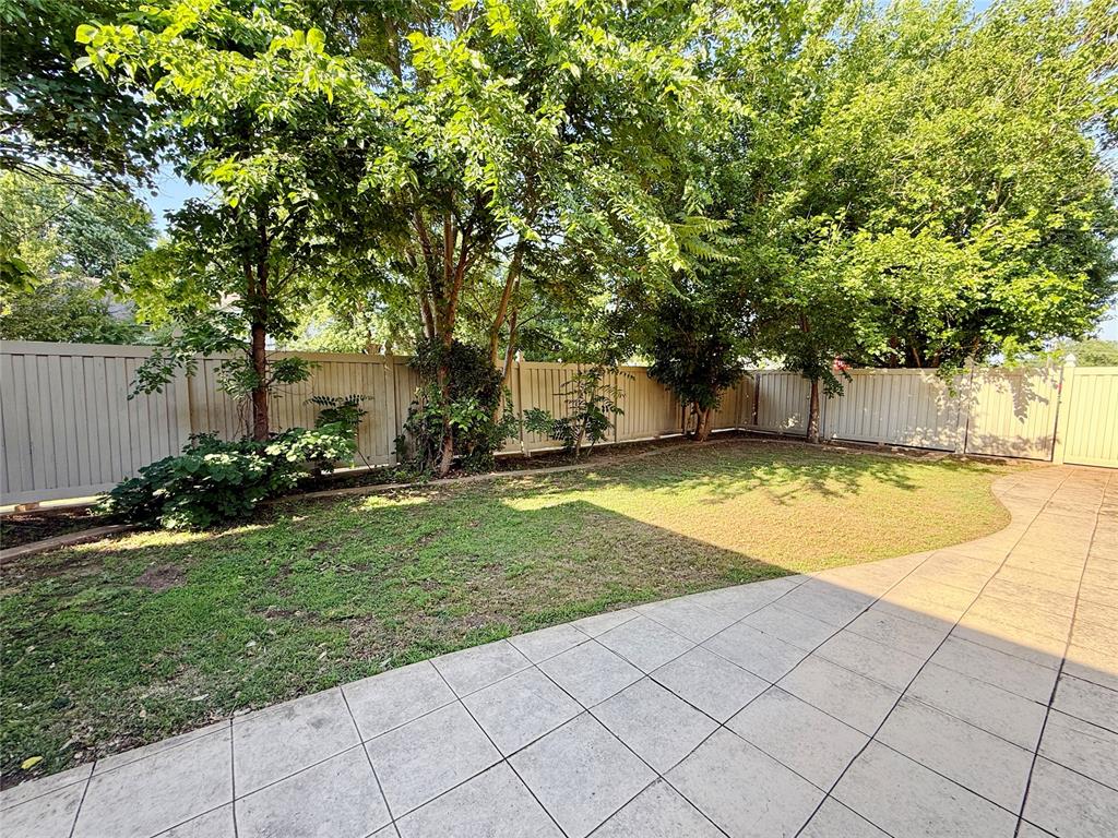 623 N Noble Avenue Property Photo 5