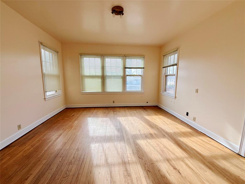 623 N Noble Avenue Property Photo 14