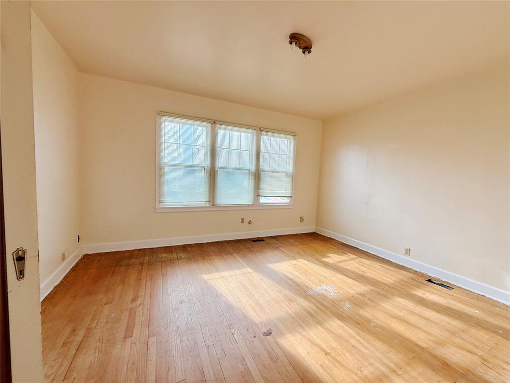 623 N Noble Avenue Property Photo 15