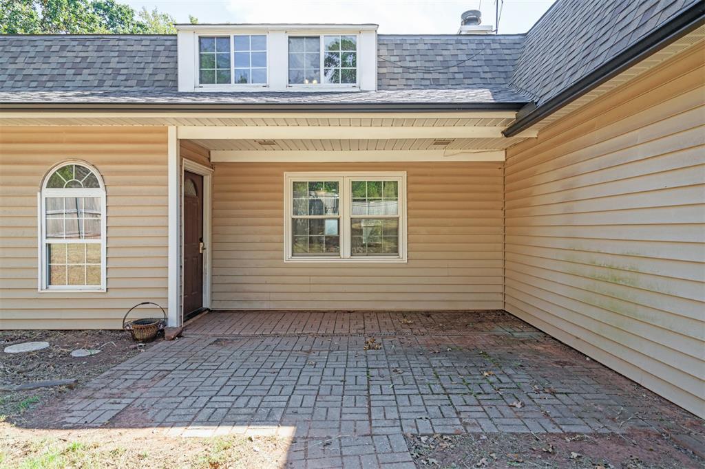 200 N Cedar Mountain Avenue Property Photo 3
