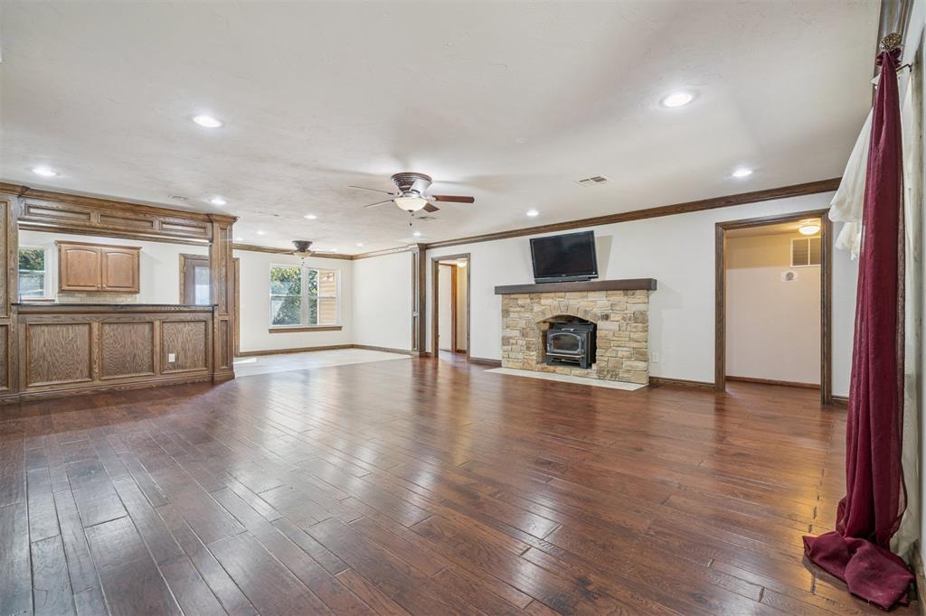 200 N Cedar Mountain Avenue Property Photo 4