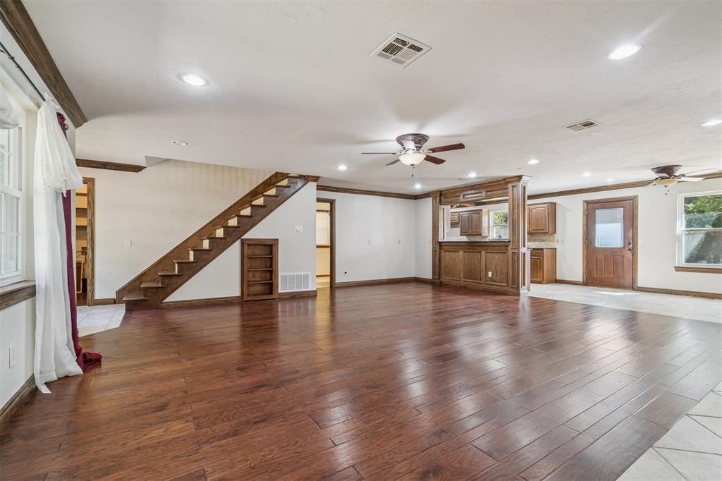 200 N Cedar Mountain Avenue Property Photo 5
