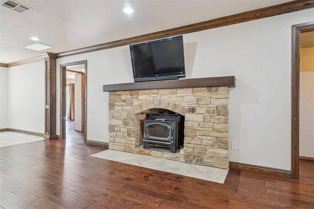 200 N Cedar Mountain Avenue Property Photo 6