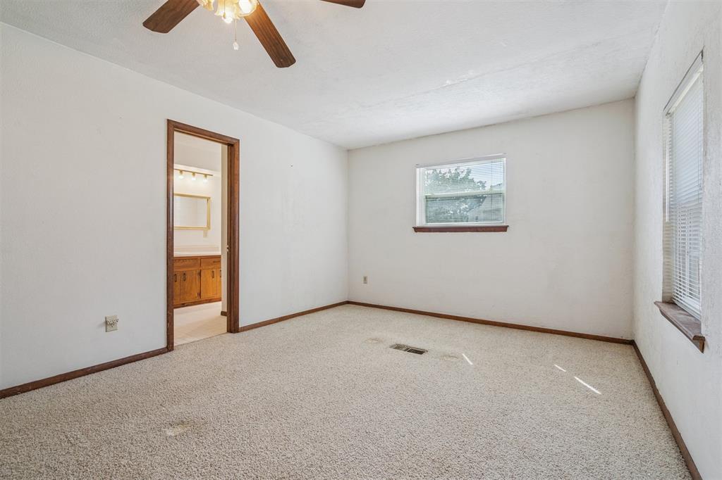 200 N Cedar Mountain Avenue Property Photo 14