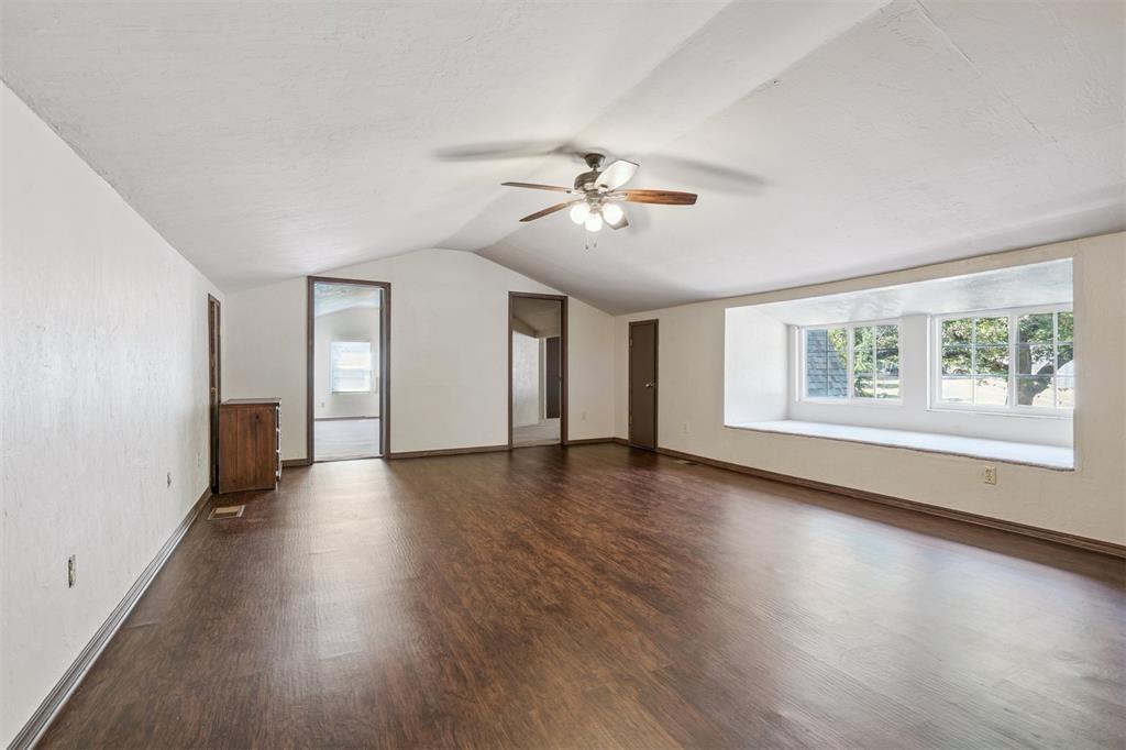 200 N Cedar Mountain Avenue Property Photo 17