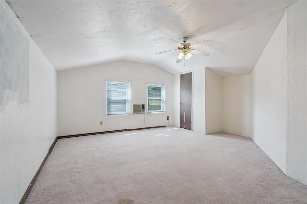 200 N Cedar Mountain Avenue Property Photo 20