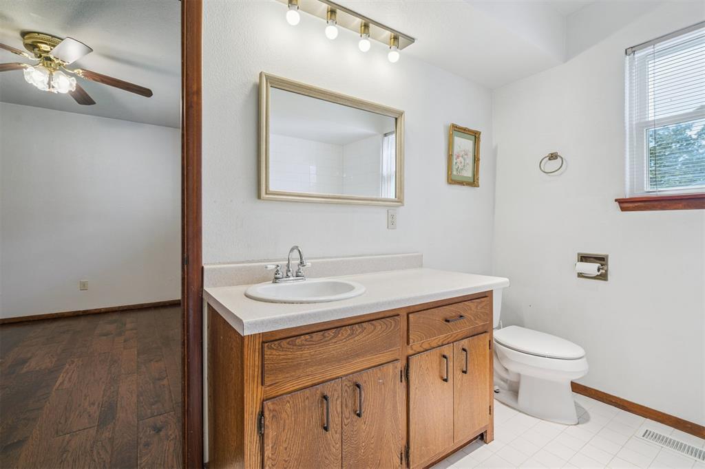 200 N Cedar Mountain Avenue Property Photo 25