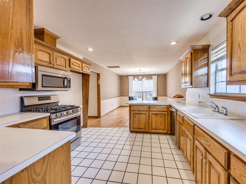 13004 Willow Crest Lane Property Photo 13