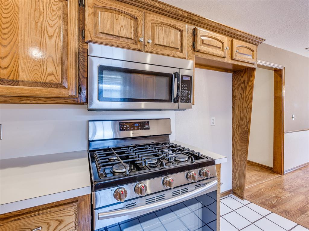13004 Willow Crest Lane Property Photo 14
