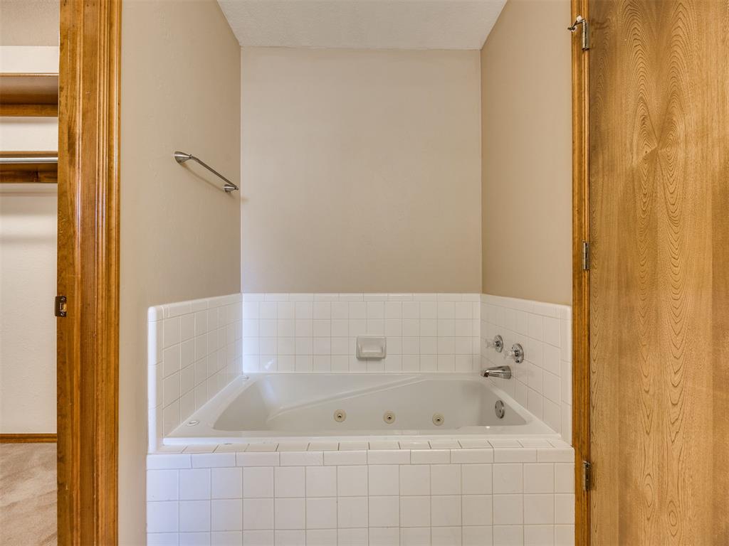 13004 Willow Crest Lane Property Photo 22