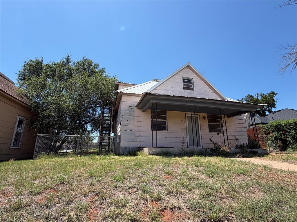 509 N N 4th ; I-40-bl Street Property Photo 2