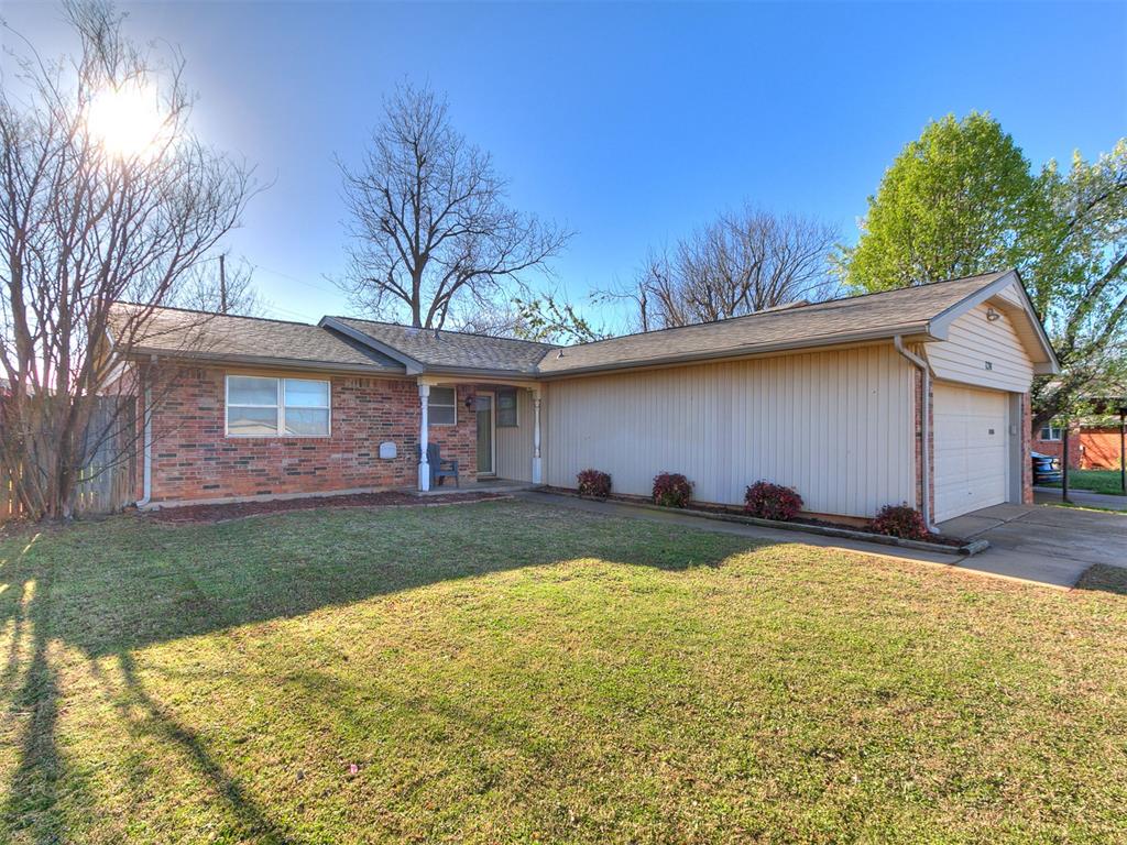 124 Oakside Drive Property Photo 2