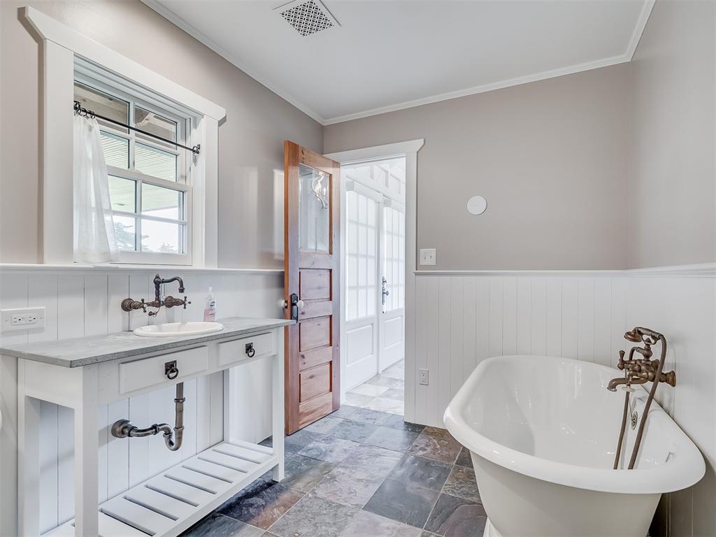 1516 E Britton Road Property Photo 28
