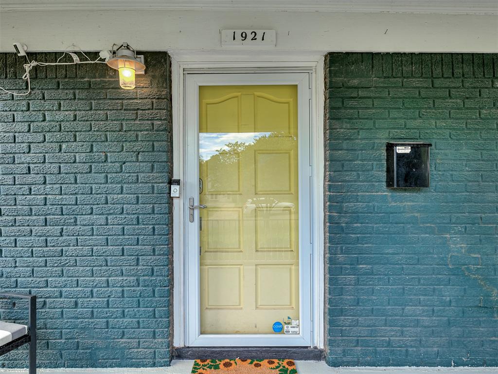 1921 Nw 28th Street Property Photo 6