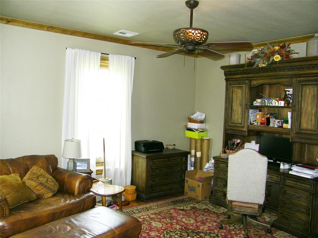 1200 Hickory Avenue Property Photo 6