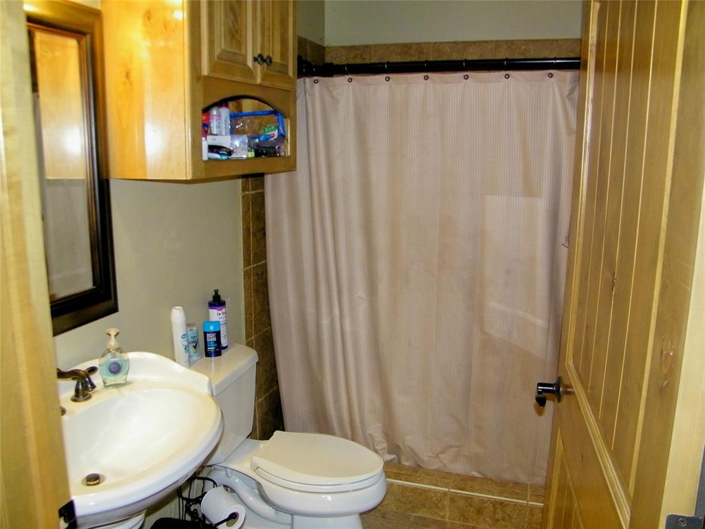 1200 Hickory Avenue Property Photo 7