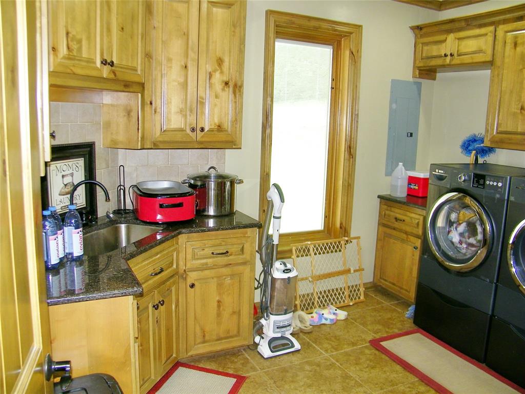 1200 Hickory Avenue Property Photo 16