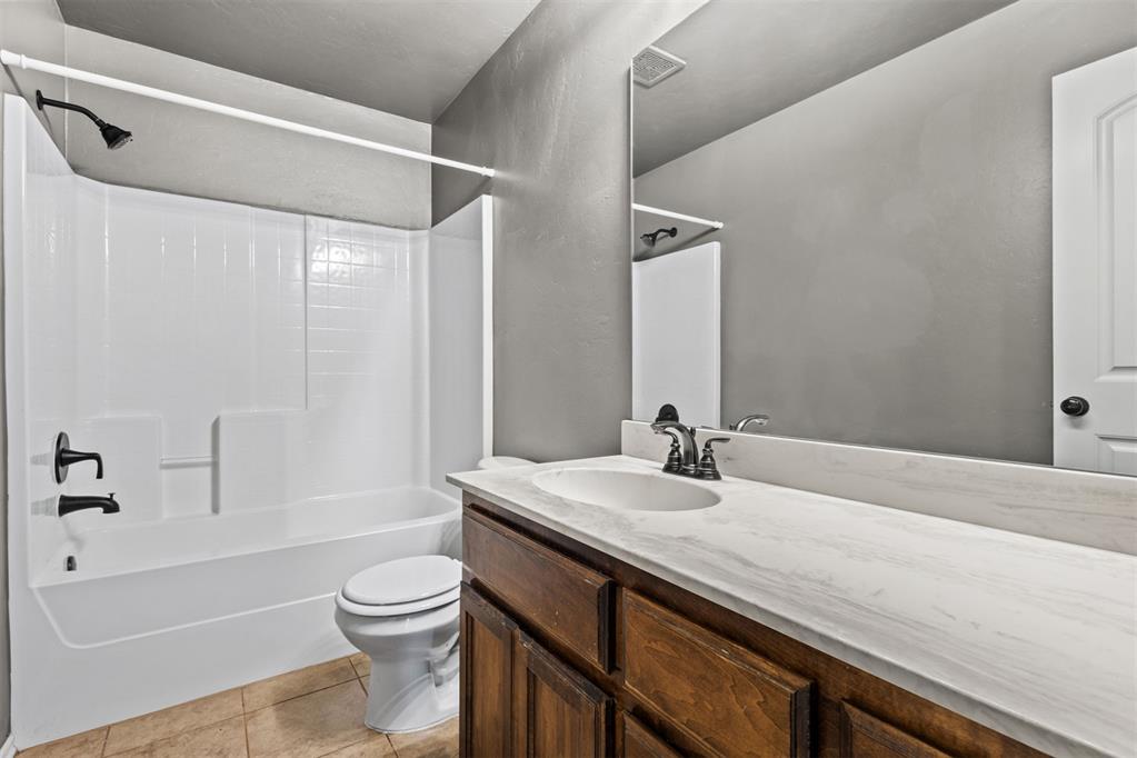 11212 Nw 100th Street Property Photo 23