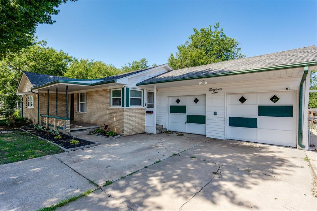 1910 S 13th Street Property Photo 8